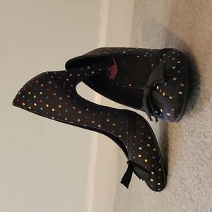 K9 Black Little Dots (10 medium)